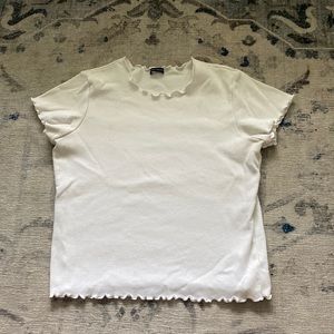 brandy melville basics top lettuce edges color:white size:os